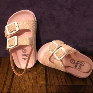 Size 4 sandal for baby girl